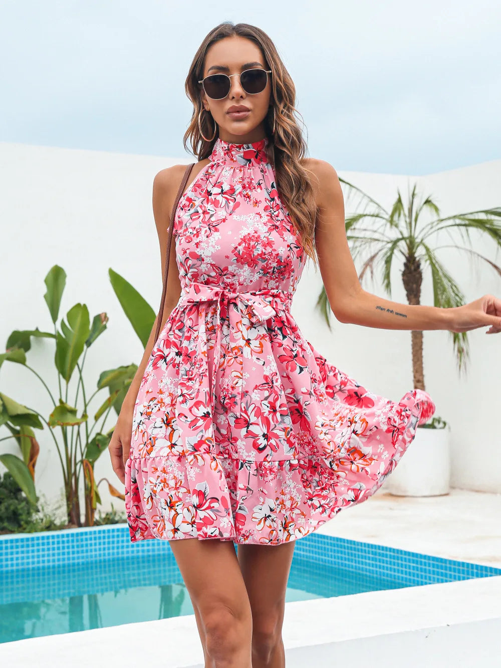 Vestido Curto Com Estampa Floral Estilo Verão