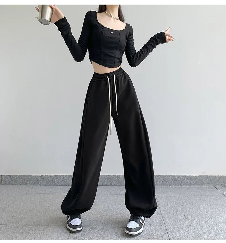 Calça Moletom Com Cintura Oversized Alta E Cordão